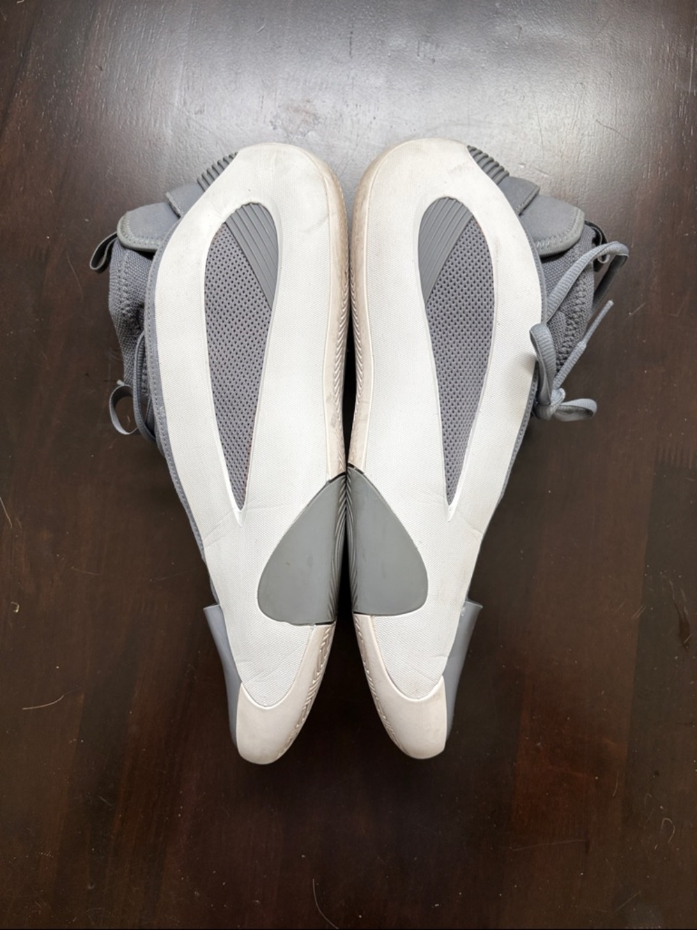 Men's Adidas Harden’s  in Light Gray and Dark Gray size 14 - Picture 4 of 5